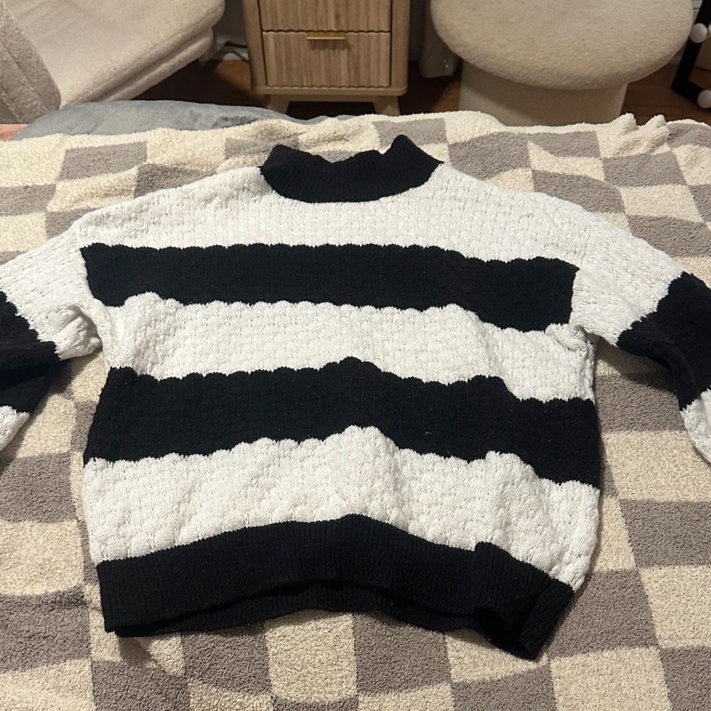 Nine West Black and White Striped Sweatshirt